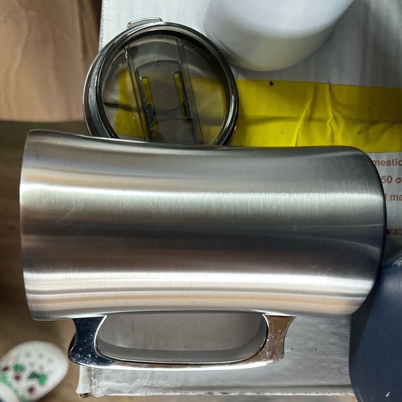 20 oz Stein with handle, sliding lid and straw - Picture 3 of 3